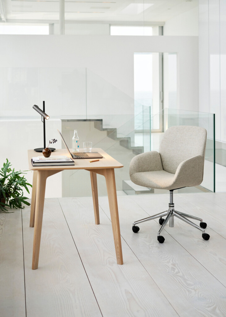 Chaise du bureau Stressless Bay Arm Home Office Clover Light Beige Polished 2